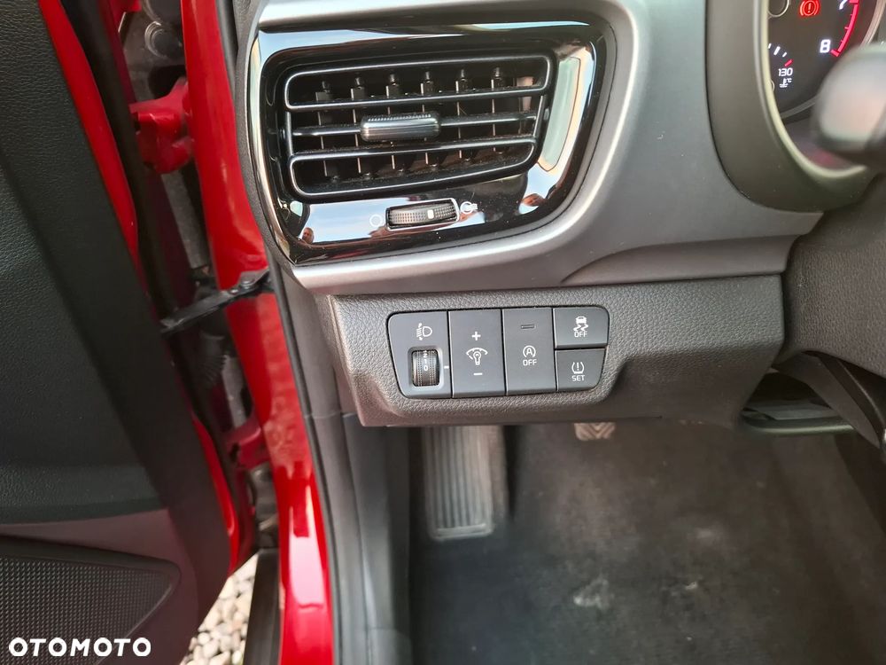Kia Stonic - 16