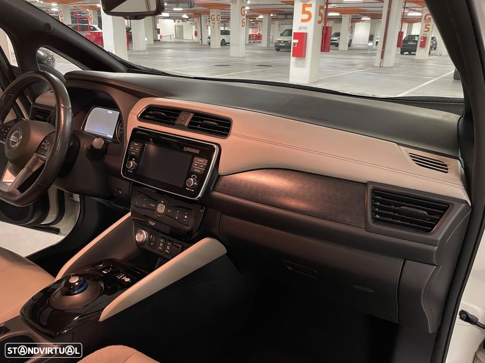 Nissan Leaf Tekna Two Tone+ProPilot Park - 24