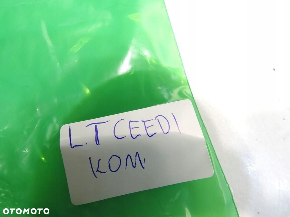 UCHWYT MOCOWANIE ISOFIX LEWY TYŁ KIA CEED I KOMBI - 2