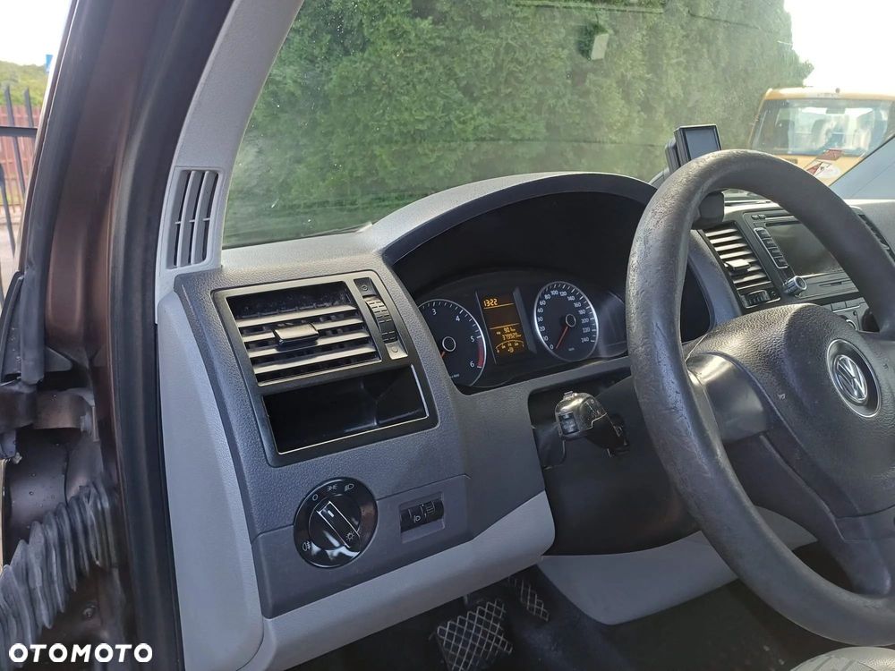 Volkswagen Transporter - 8