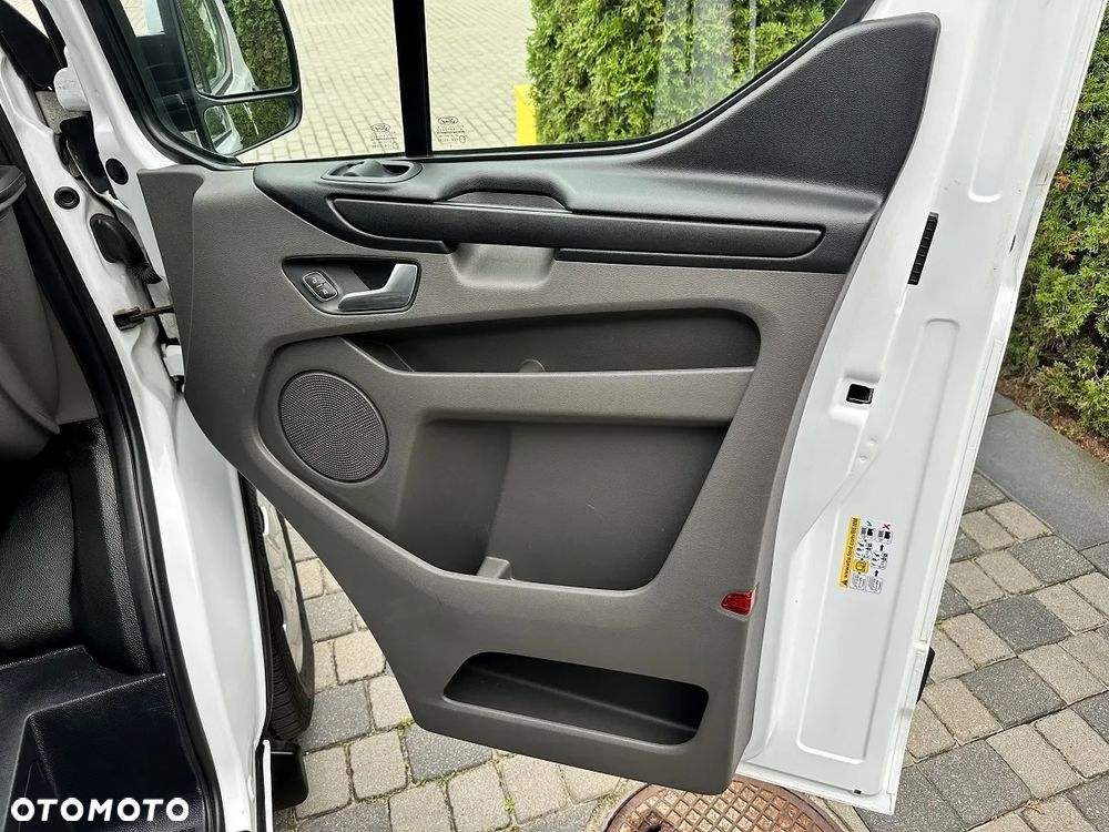 Ford TRANSIT CUSTOM L2H1 LONG - 13