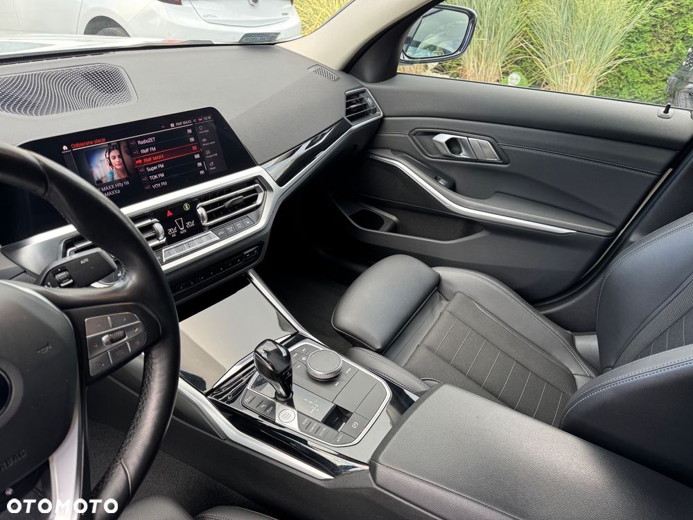BMW Seria 3 320i xDrive Advantage sport - 20