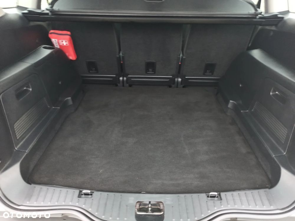 Ford S-Max 2.0 TDCi DPF Titanium - 13