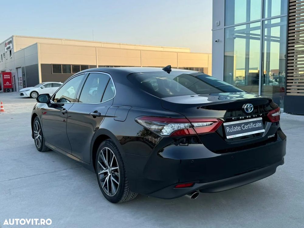 Toyota Camry - 8