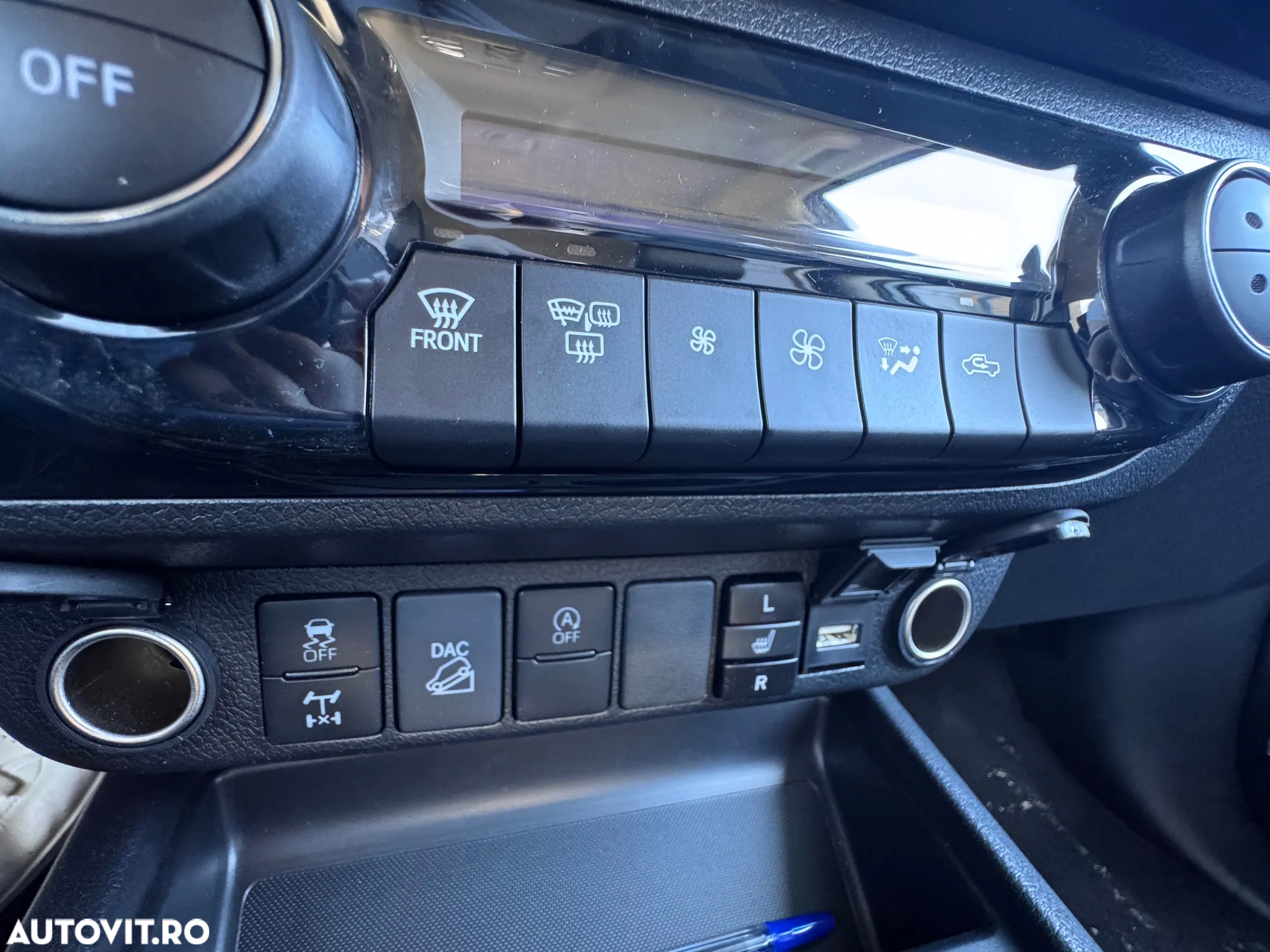 Toyota Hilux 2.4D 150CP 4x4 Double Cab AT Executive - 17