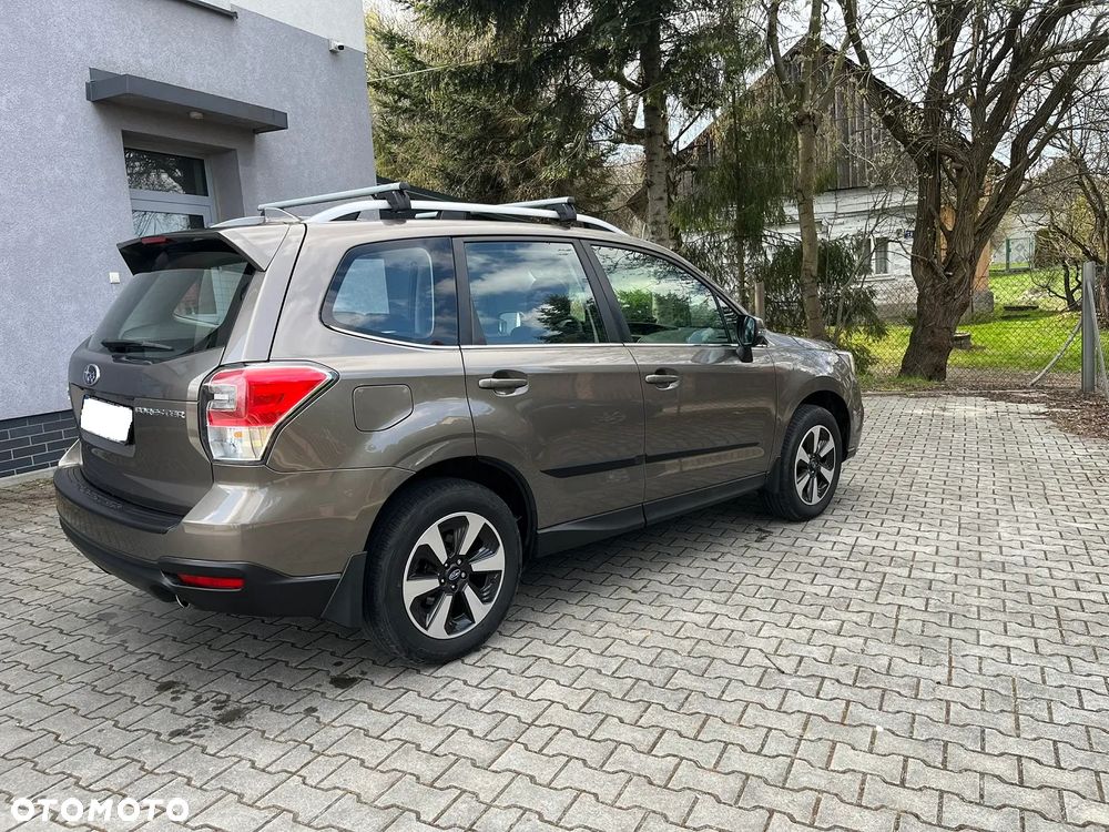 Subaru Forester 2.0 i Exclusive - 34