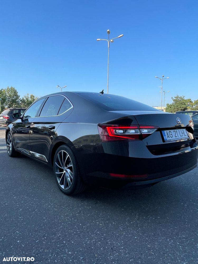 Skoda Superb 2.0 TDI DSG Laurin & Klement - 4
