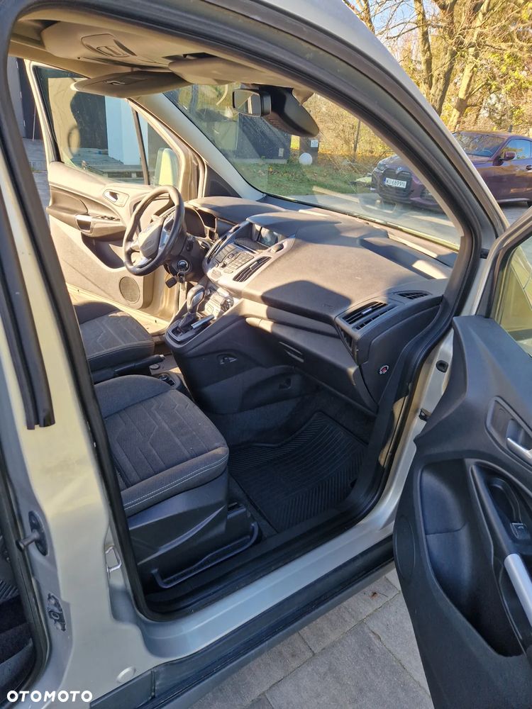 Ford Tourneo Connect Grand - 9