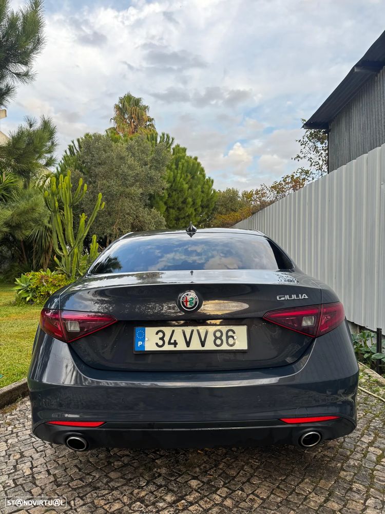 Alfa Romeo Giulia 2.2 D Super AT8 - 3