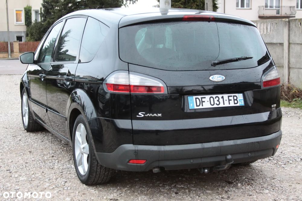 Ford S-Max - 8