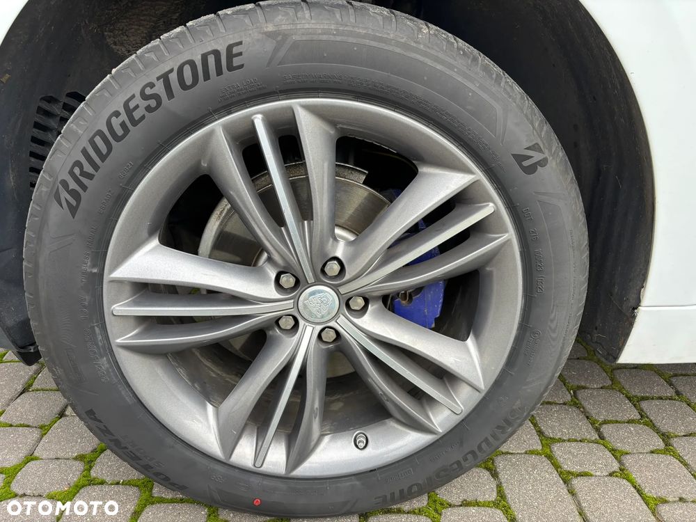 Jaguar F-Pace 2.0 i4D AWD R-Sport - 11