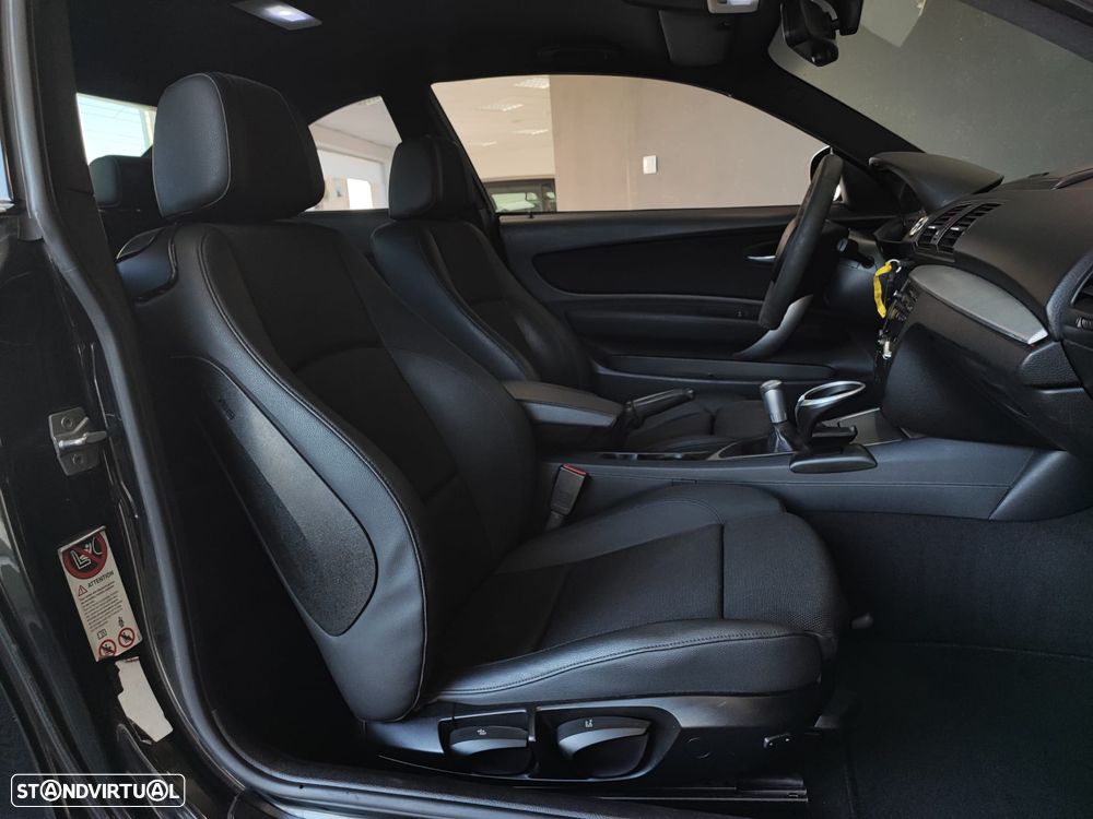 BMW 118 d Limited Edition Lifestyle c/ M Sport Pack - 36