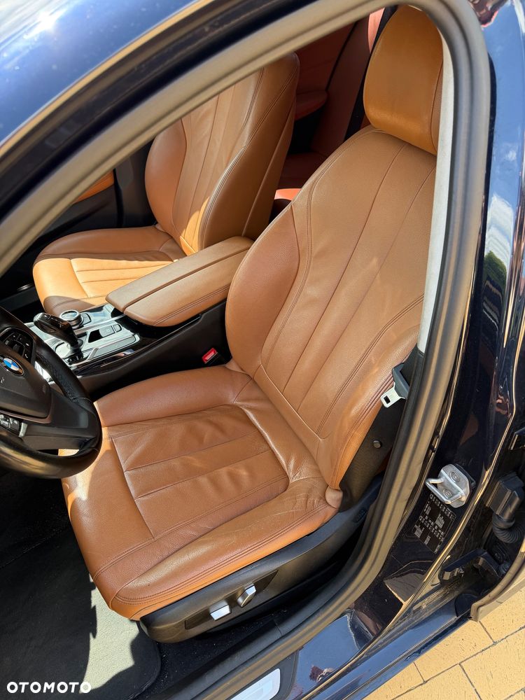 BMW Seria 5 520i Luxury Line - 12