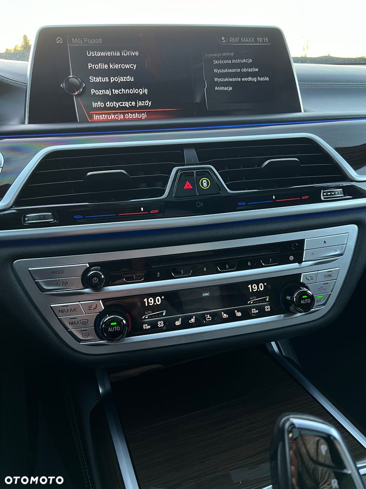 BMW Seria 7 750d xDrive sport - 33