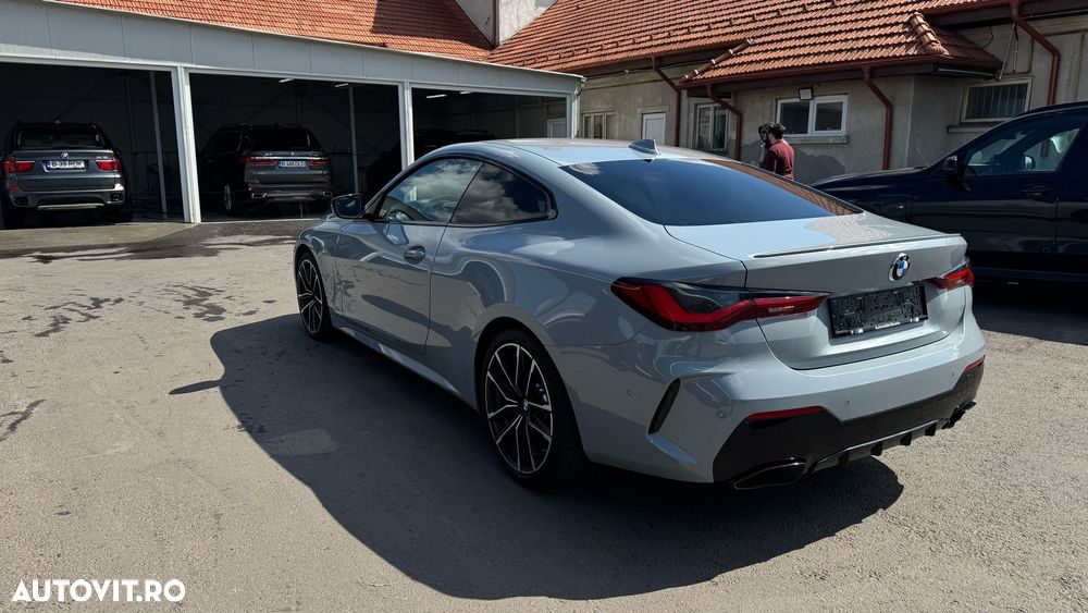 BMW M4 M440i xDrive - 2