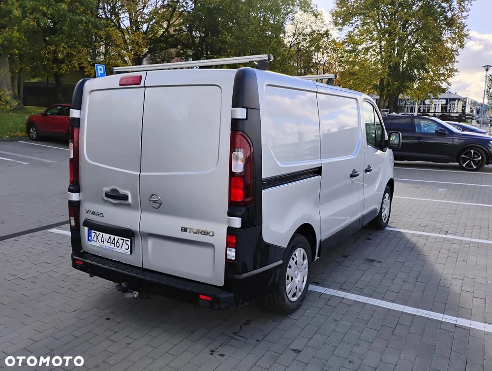 Opel VIVARO - 8