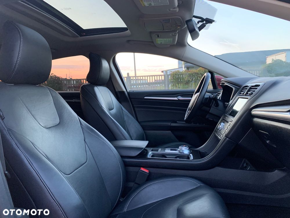 Ford Mondeo 2.0 EcoBoost Titanium - 18