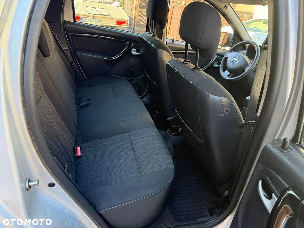 Dacia Duster 1.6 16V 4x2 - 8
