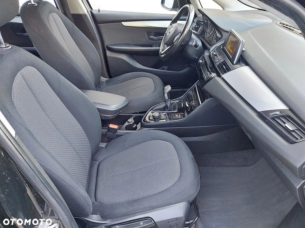 BMW Seria 2 216i - 7