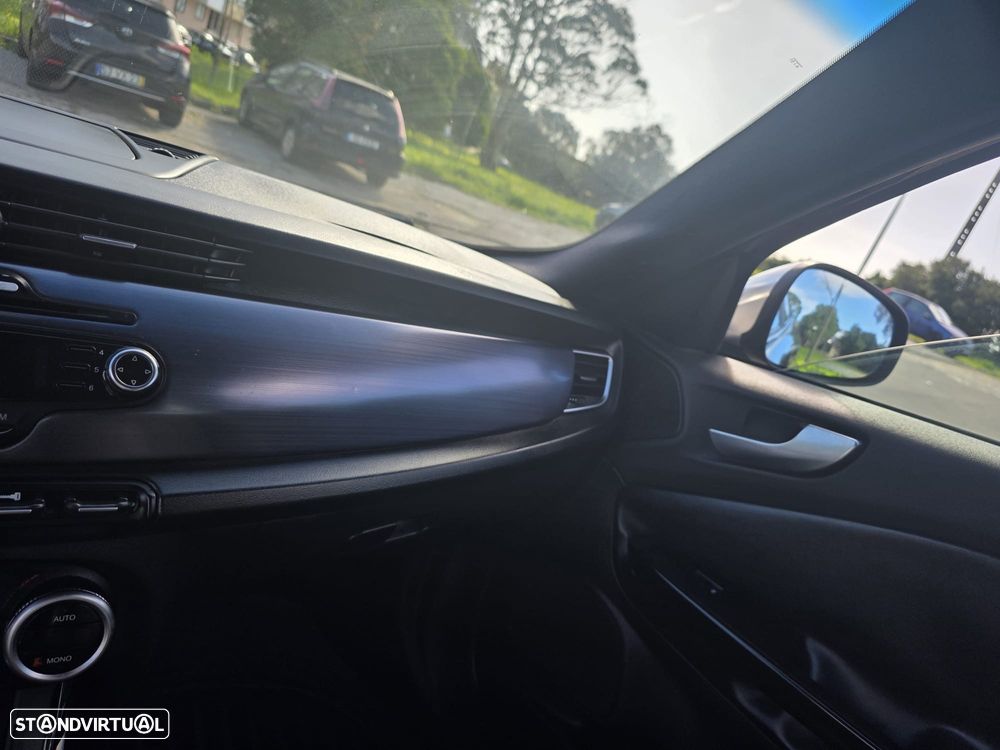 Alfa Romeo Giulietta 1.6 JTDM Corporate - 9