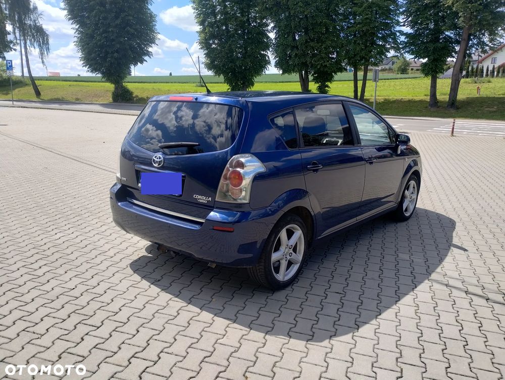 Toyota Corolla Verso 1.8 Premium + 7os - 9