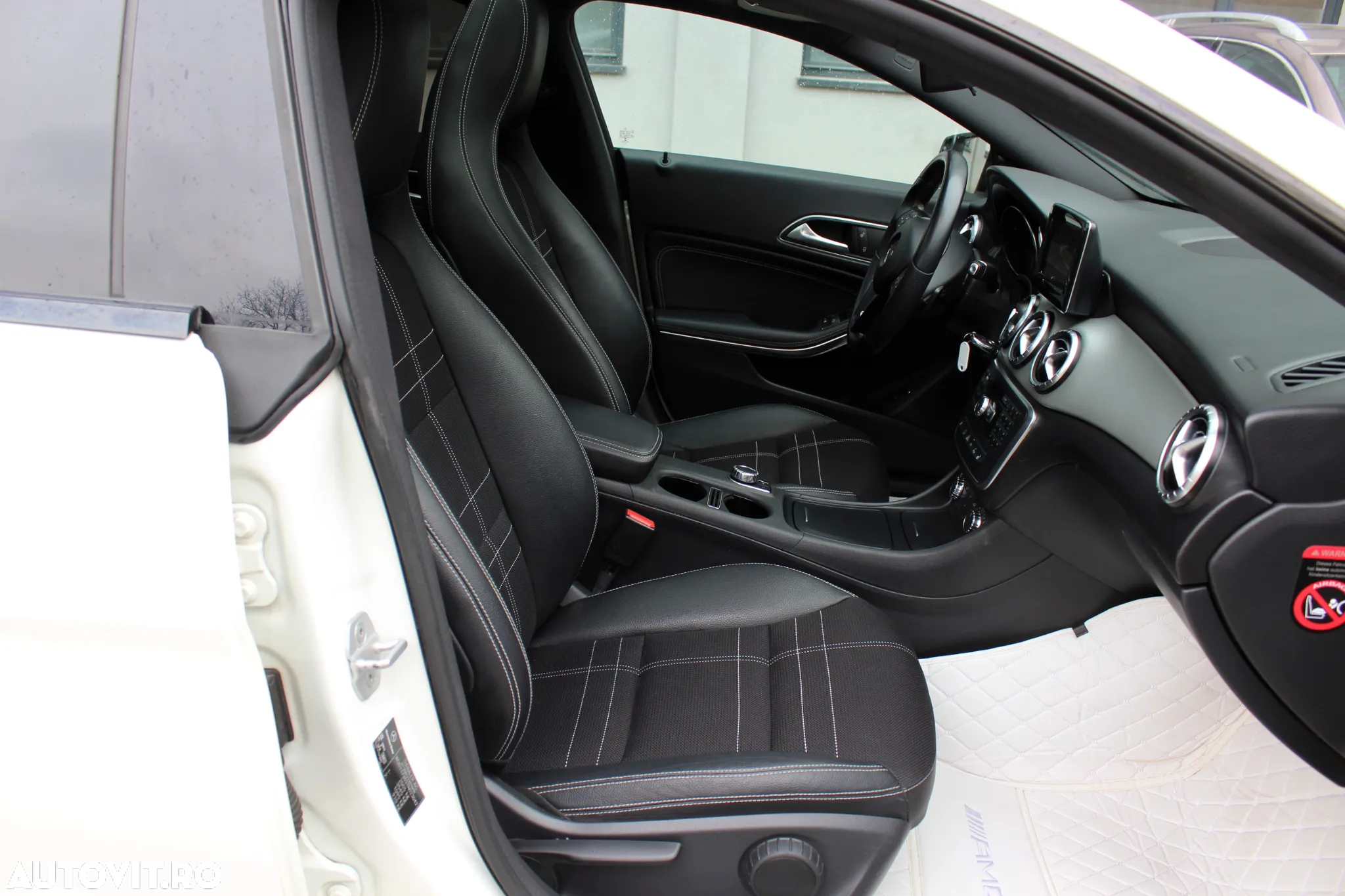 Mercedes-Benz CLA 220 CDI 7G-DCT AMG Line - 8