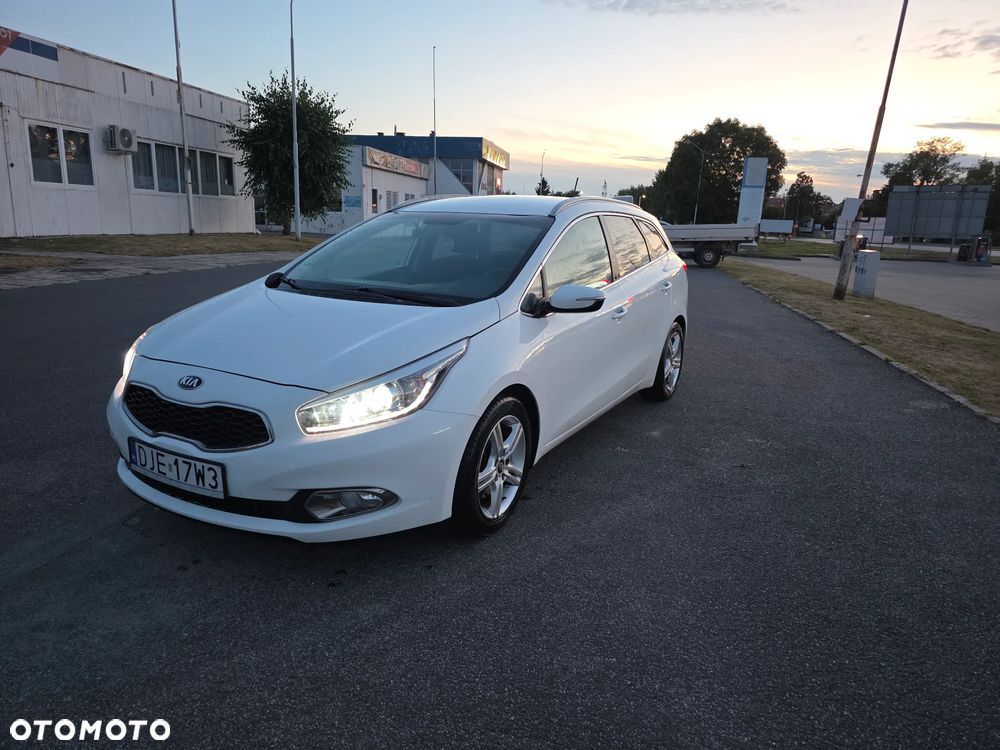 Kia Ceed 1.6 GDI L Business Line - 1