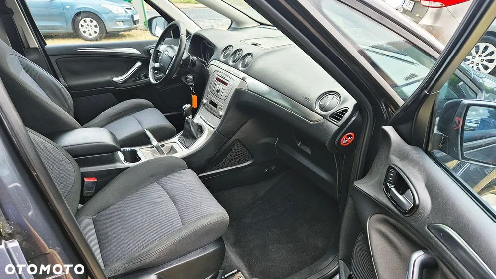 Ford S-Max 2.0 Viva Titanium - 37