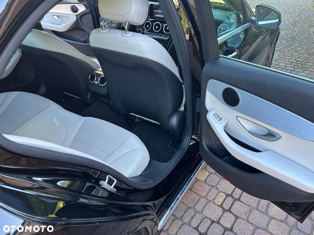 Mercedes-Benz Klasa C 180 7G-TRONIC - 13