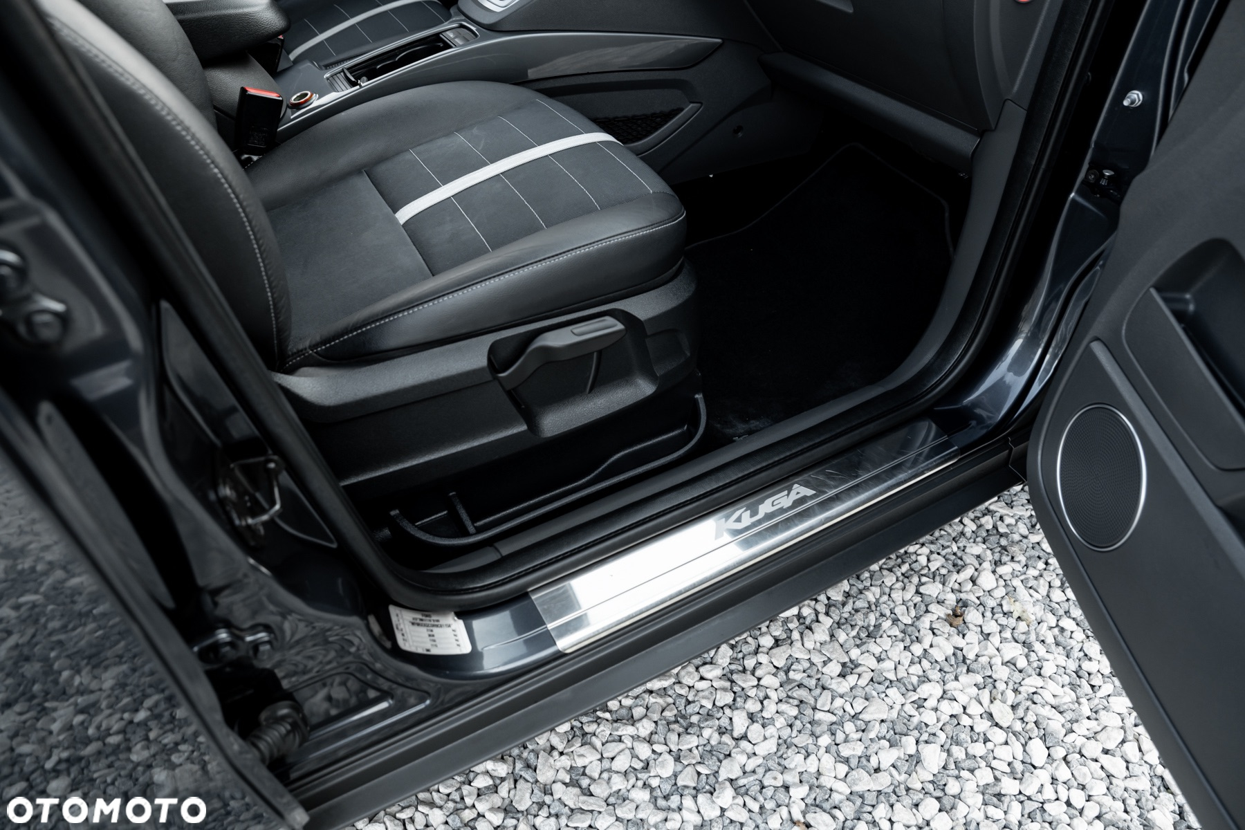 Ford Kuga 2.5 Titanium - 27