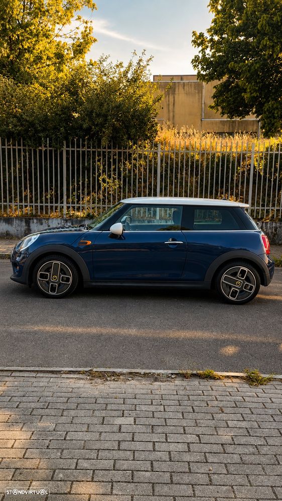 MINI 3 Portas One D - 7