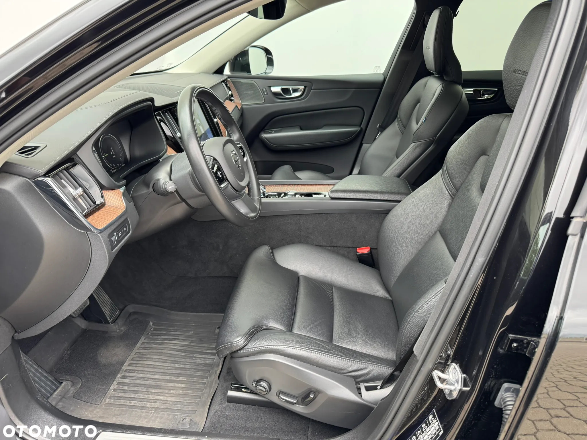 Volvo XC 60 T8 AWD Plug-In Hybrid Inscription - 12