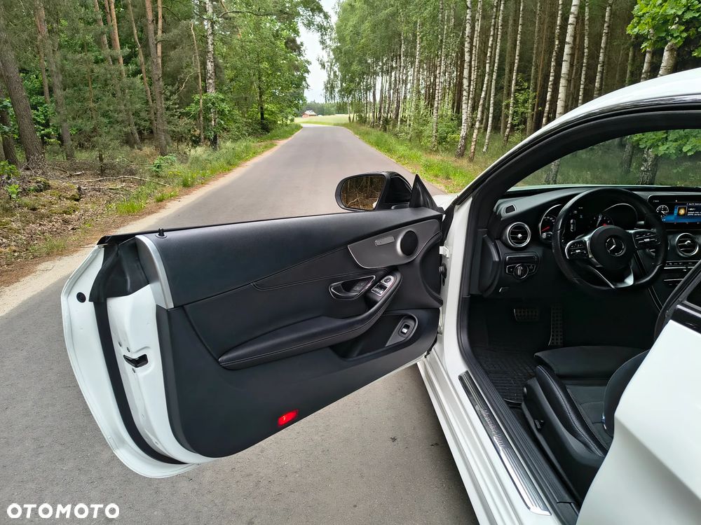 Mercedes-Benz Klasa C 180 9G-TRONIC - 12