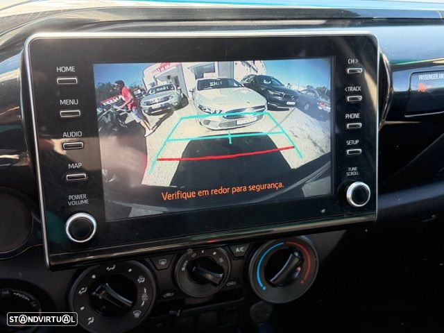 Toyota Hilux 2.4 D-4D 4WD CD CH - 19