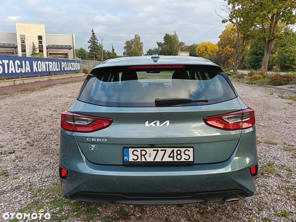 Kia Ceed - 12