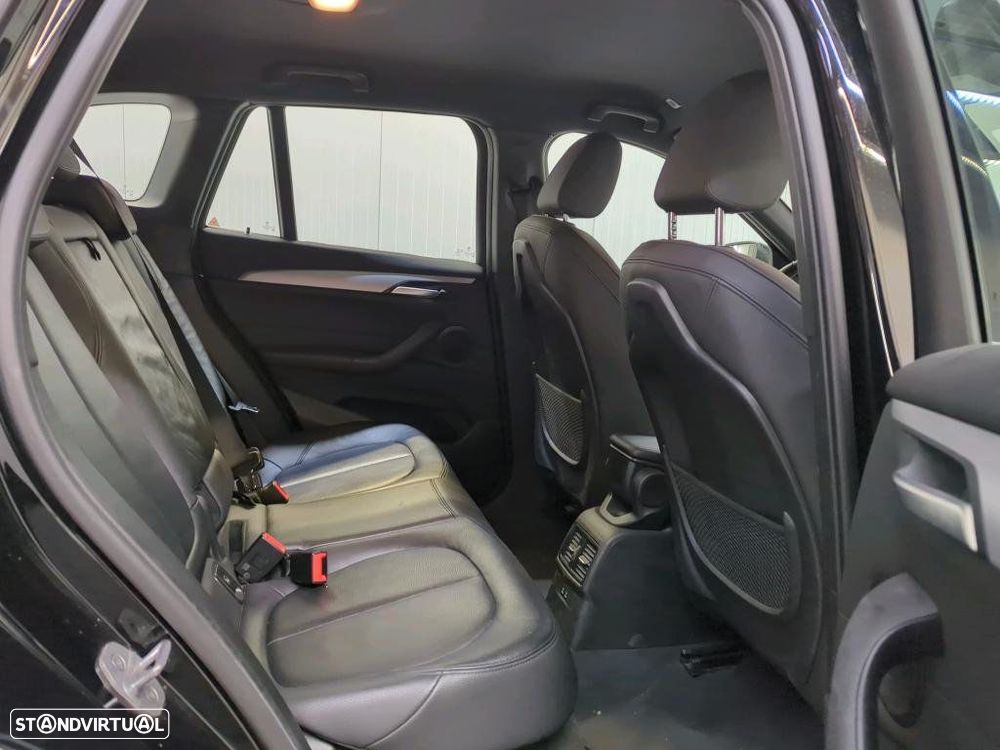 BMW X1 25 e xDrive - 9