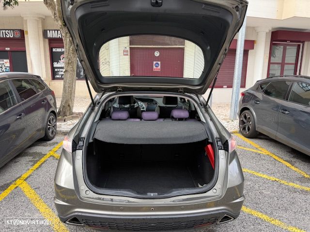 Honda Civic 1.8 Sport - 13