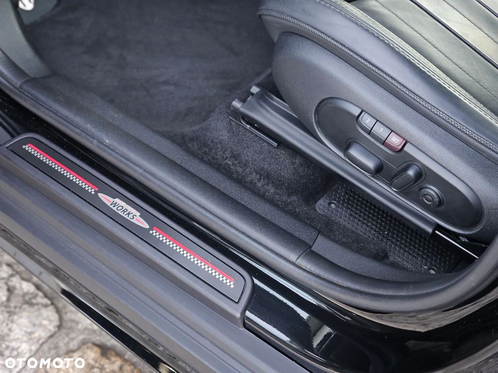 MINI John Cooper Works ALL4 sport - 26