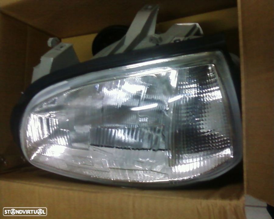 Faróis da frente Renault Clio Mk1 Fase II 1996 até 1998 NOVOS - 1