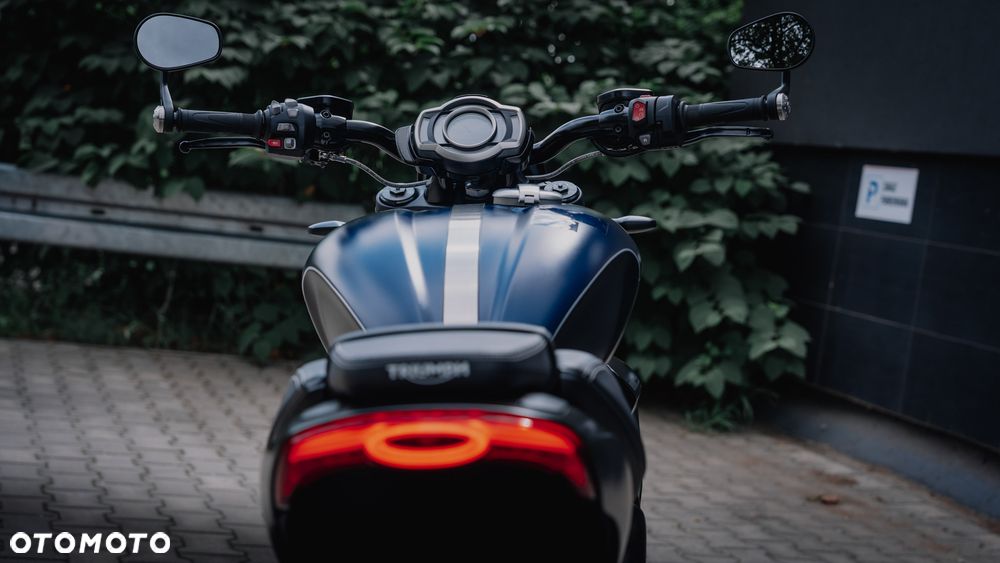 Triumph Rocket - 17