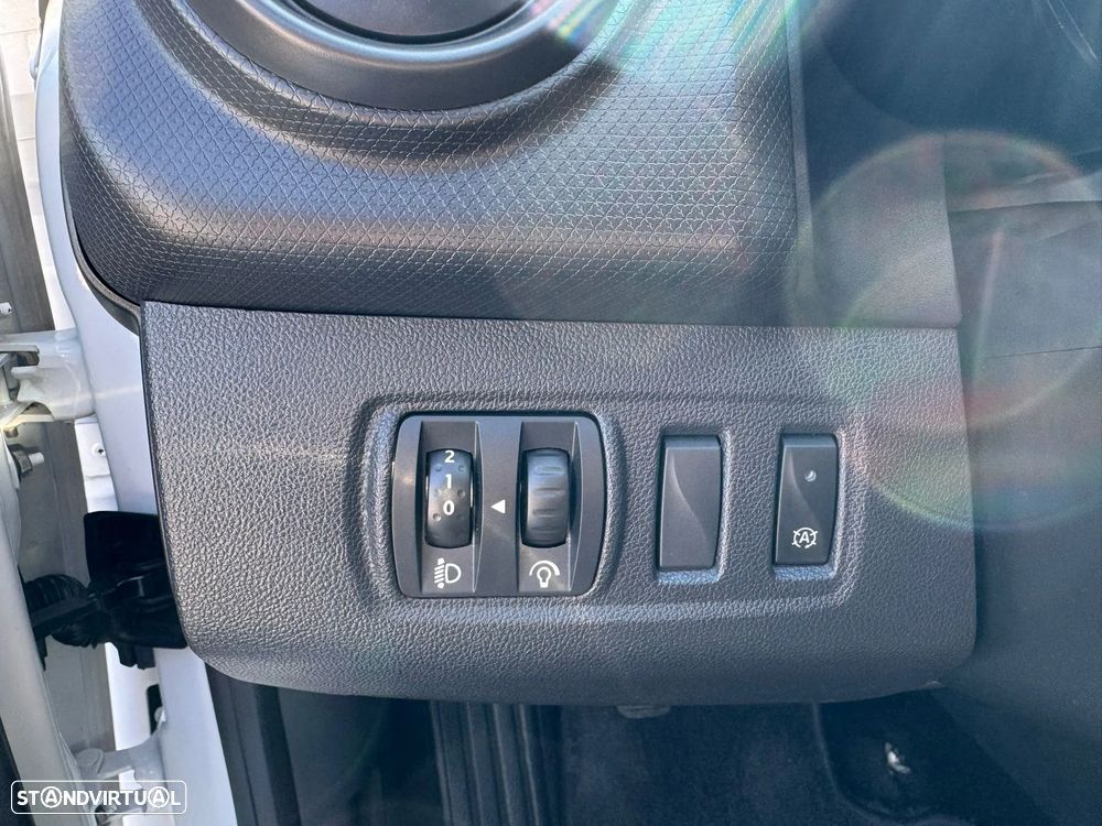 Renault Clio 1.5 dCi Zen - 11