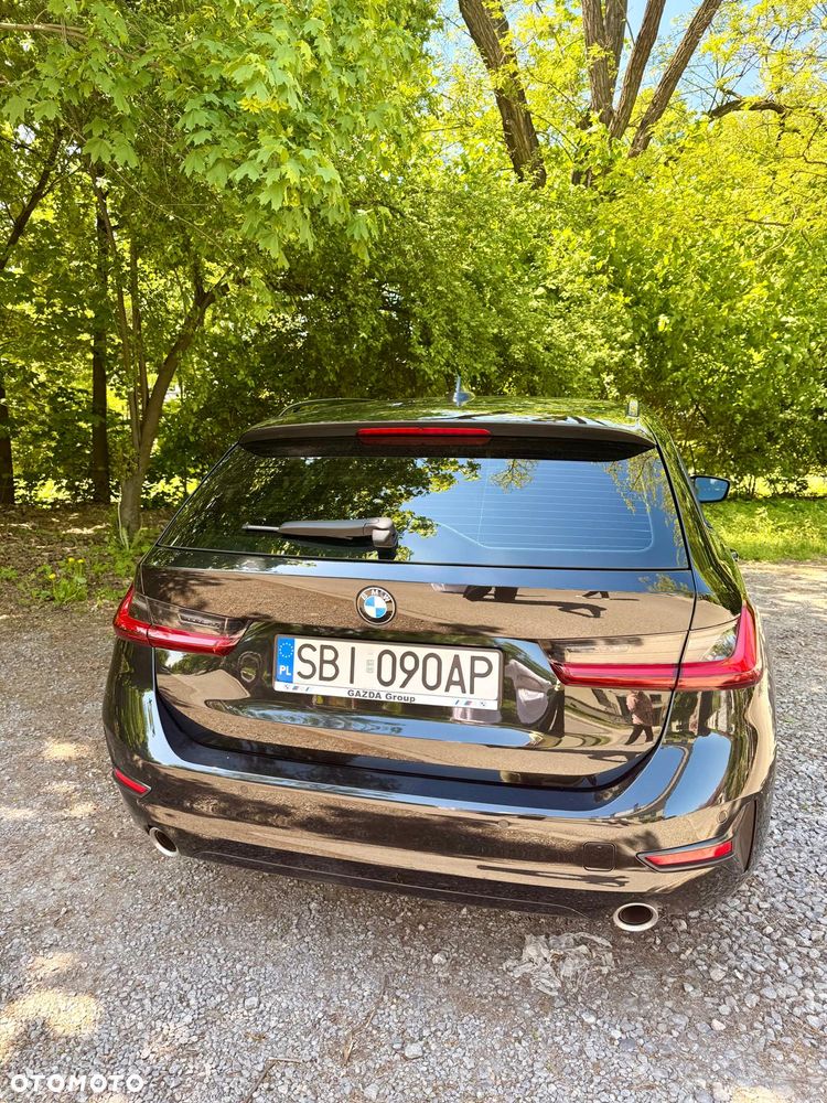 BMW Seria 3 320d Sport Line Shadow - 3