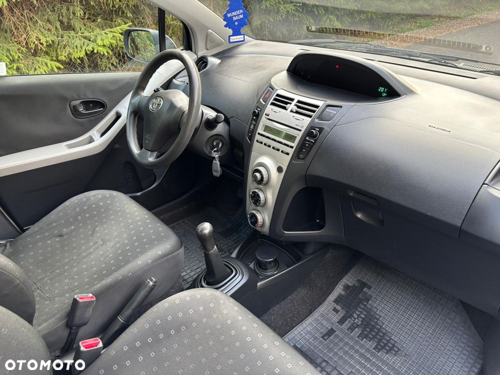 Toyota Yaris 1.3 Luna A/C - 8