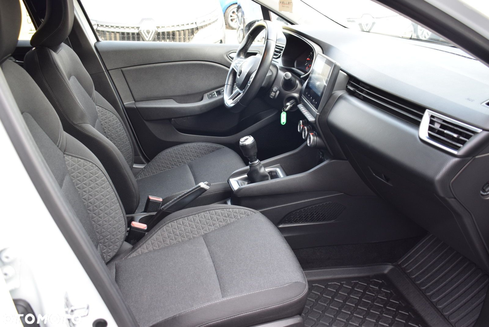 Renault Clio - 17