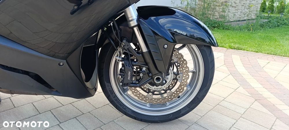 Kawasaki GTR - 28