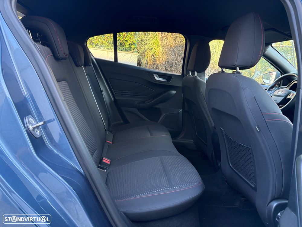 Ford Focus 1.0 EcoBoost ST-Line - 26