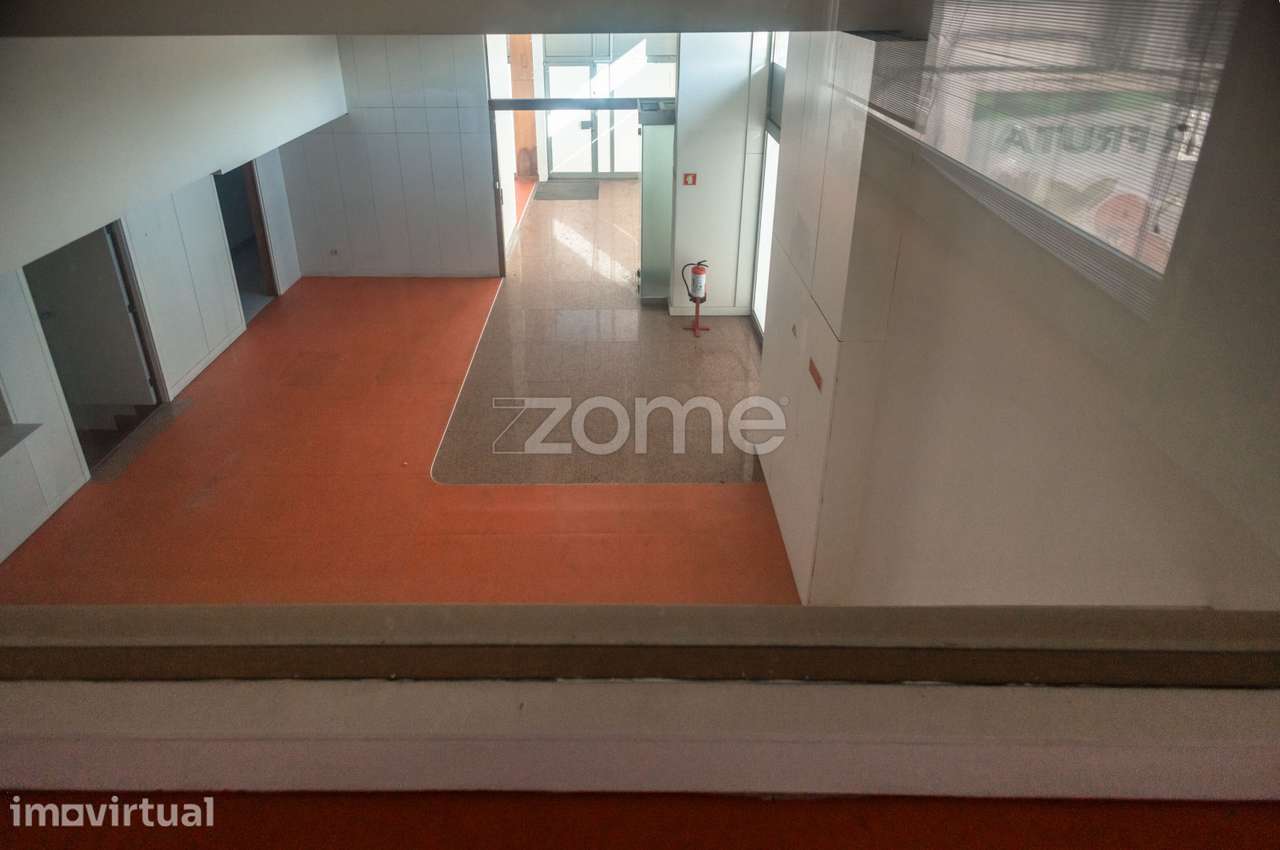 Loja com montra de 175m2 em Odivelas - Grande imagem: 5/38
