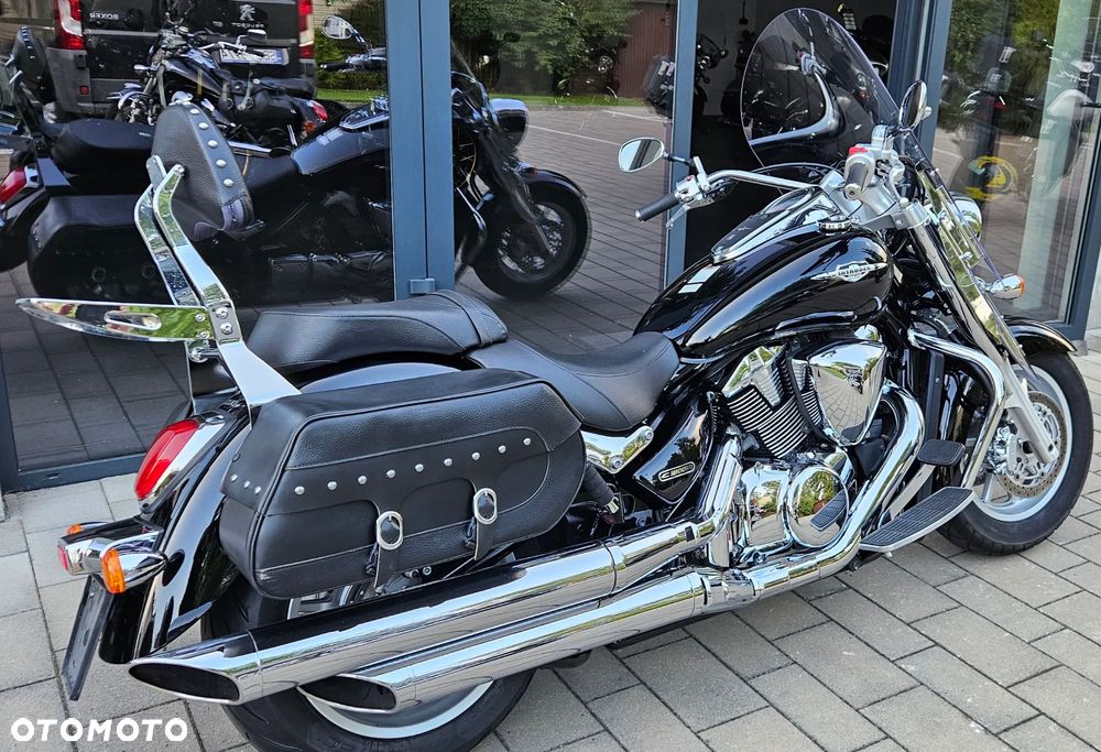 Suzuki Intruder - 18