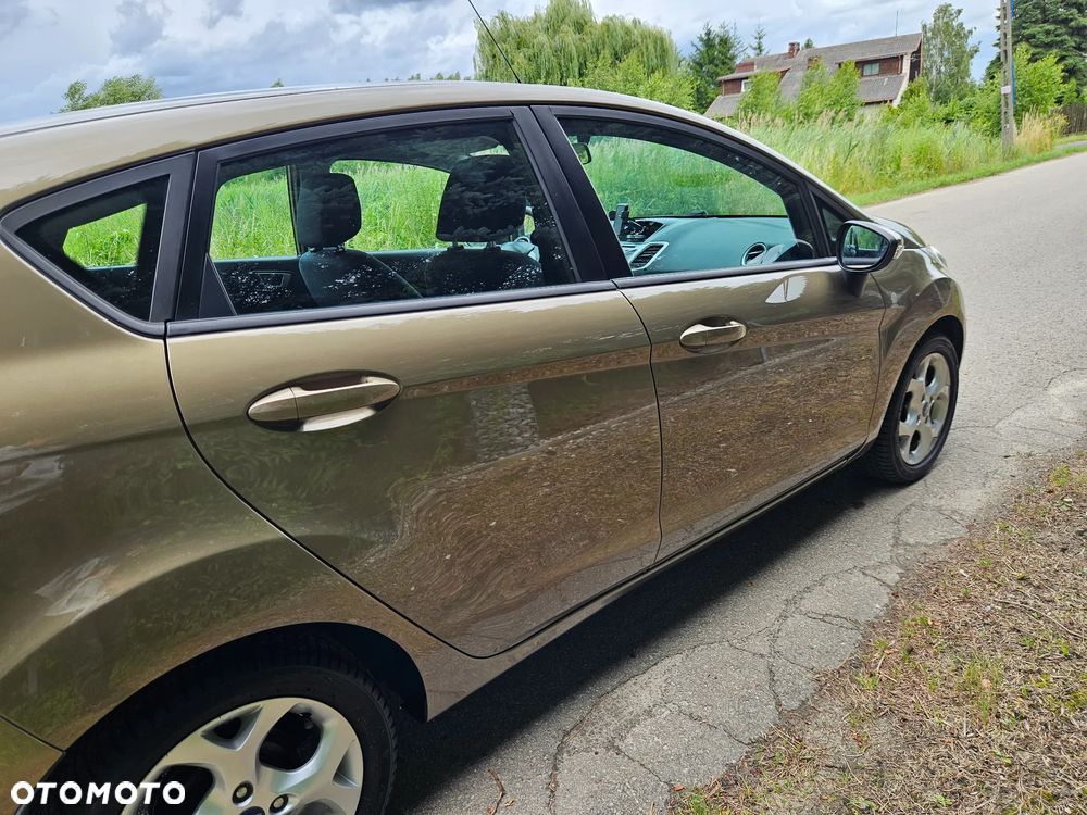 Ford Fiesta 1.4 Champions Edition - 10