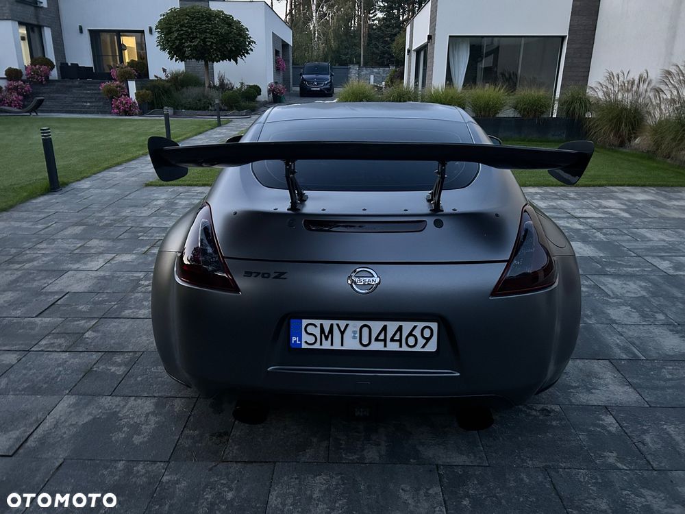Nissan 370 Z - 7